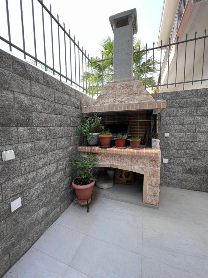 Modern Apartment Close To Airport With Gym And Bbq Heraklion  ภายนอก รูปภาพ