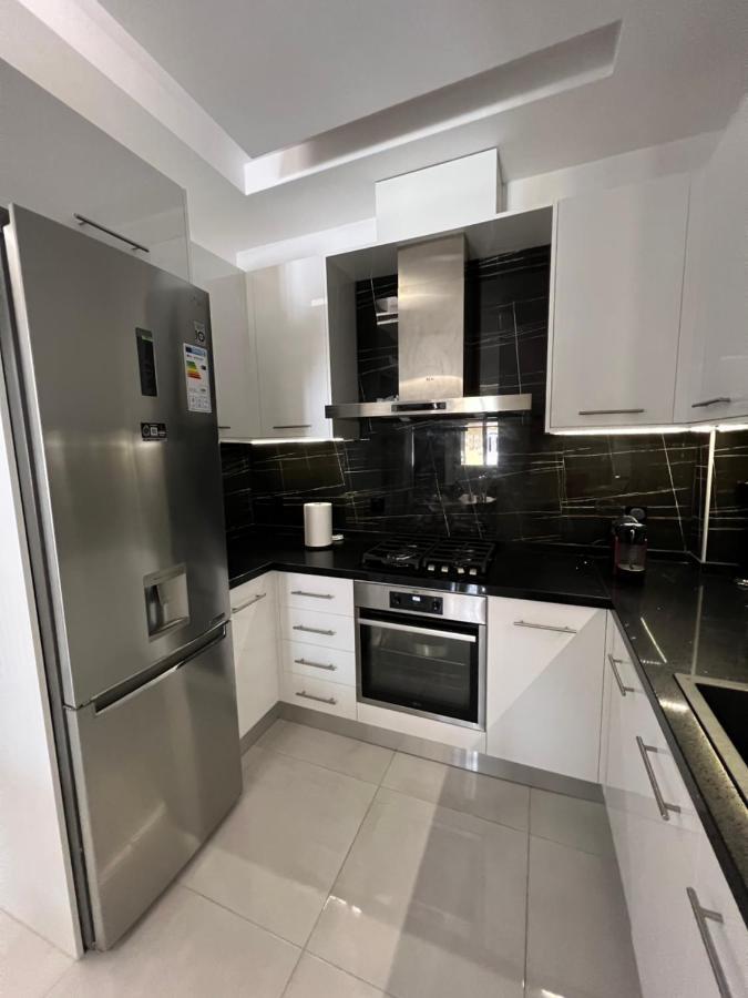 Modern Apartment Close To Airport With Gym And Bbq Heraklion  ภายนอก รูปภาพ